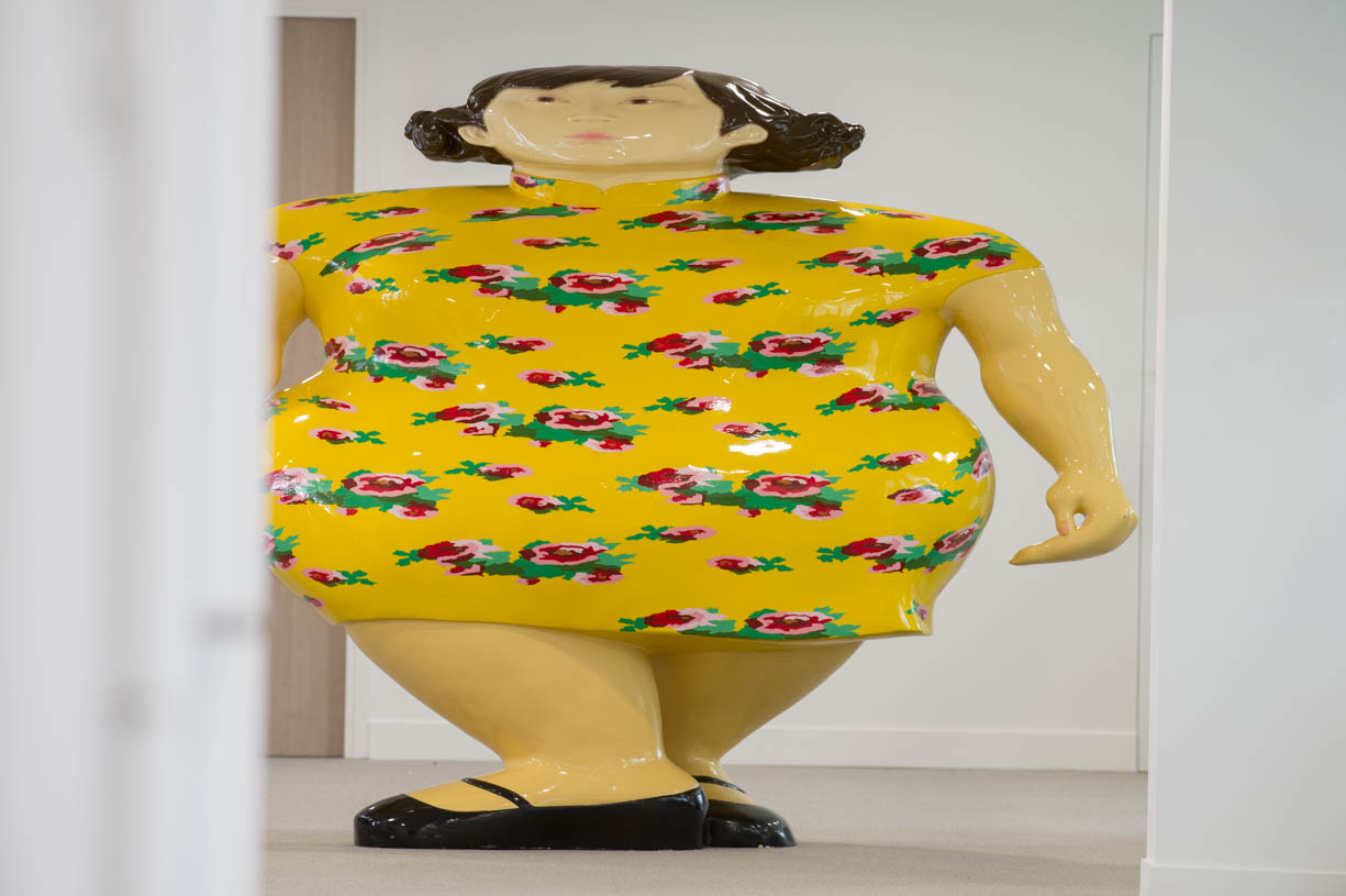 In 2011, tobam acquired the statue “Fat Lady” by the Chinese artist Zhang Hongbo